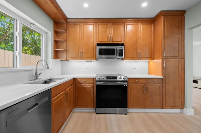 1532 NE 17th Avenue, Fort Lauderdale, FL 33304