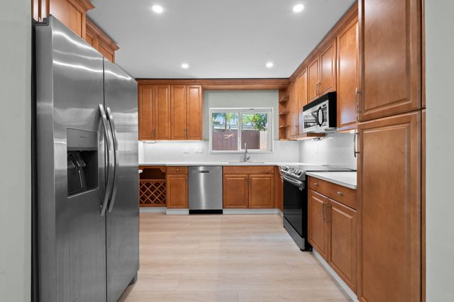 1532 NE 17th Avenue, Fort Lauderdale, FL 33304
