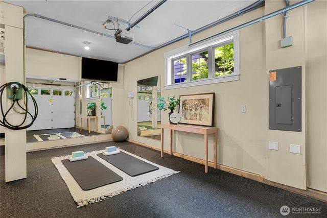 6227 Whitaker Lane SE, Snoqualmie, WA 98065