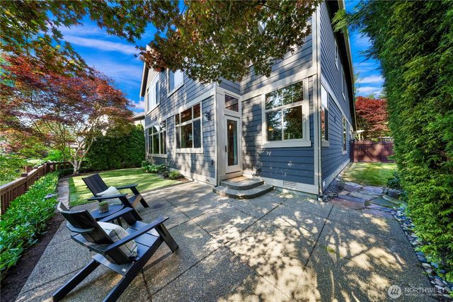 6227 Whitaker Lane SE, Snoqualmie, WA 98065