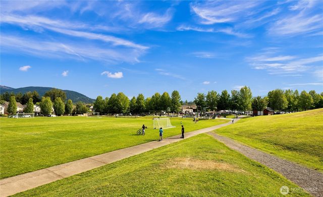6227 Whitaker Lane SE, Snoqualmie, WA 98065