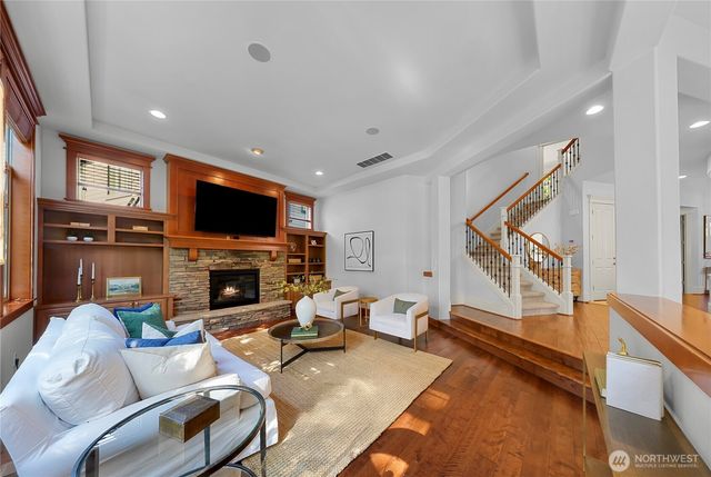 6227 Whitaker Lane SE, Snoqualmie, WA 98065
