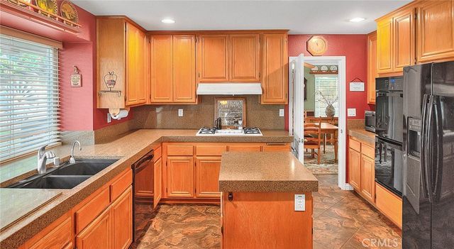 2890 Longspur Drive, Fullerton, CA 92835