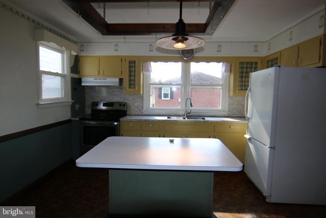 175 CROOKED HILL RD, Hummelstown, PA 17036