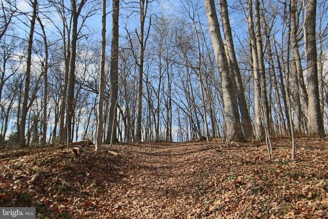 175 CROOKED HILL RD, Hummelstown, PA 17036