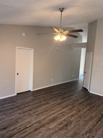 6206 Fernwood Drive, Arlington, TX 76001