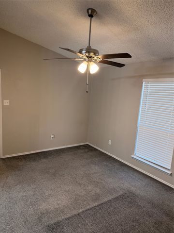 6206 Fernwood Drive, Arlington, TX 76001