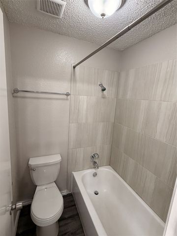 6206 Fernwood Drive, Arlington, TX 76001