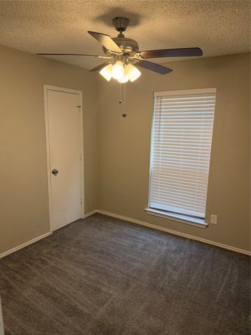 6206 Fernwood Drive, Arlington, TX 76001