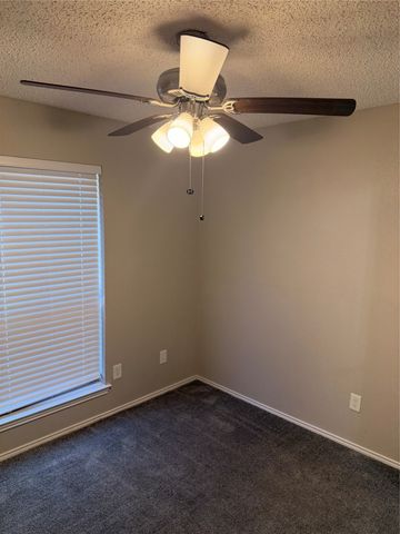 6206 Fernwood Drive, Arlington, TX 76001