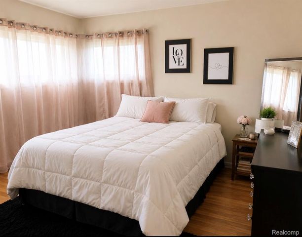 29358 Westbrook Parkway, Southfield, MI 48076