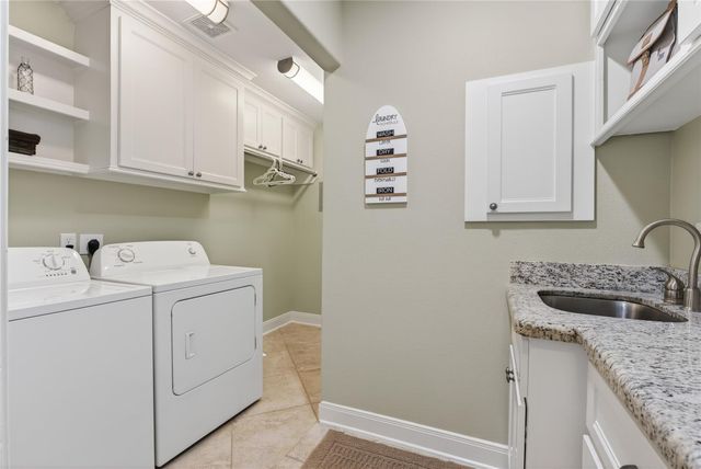 495 Wildwood Drive, Onalaska, TX 77360