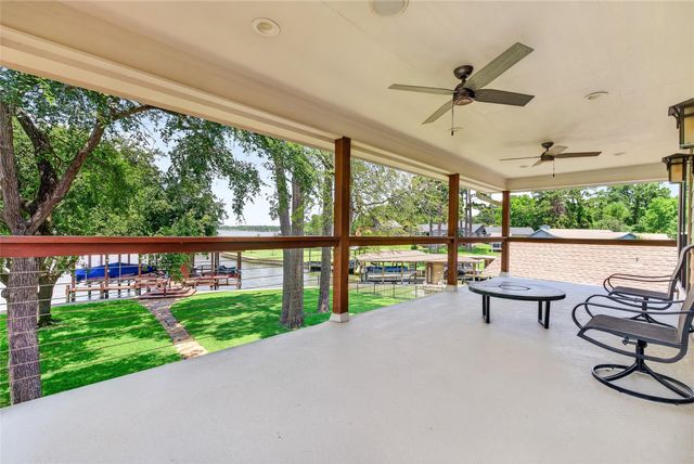 495 Wildwood Drive, Onalaska, TX 77360