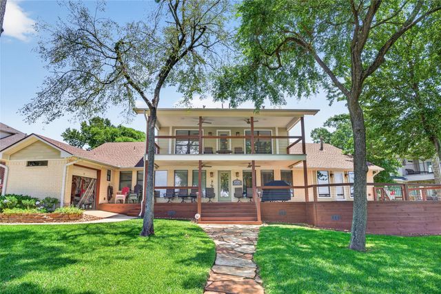 495 Wildwood Drive, Onalaska, TX 77360