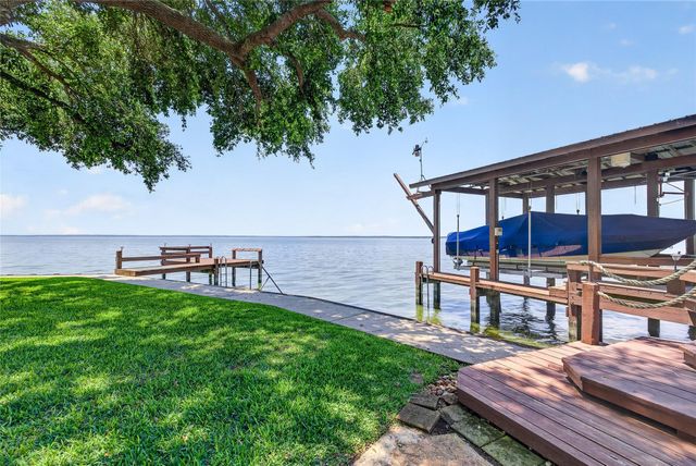 495 Wildwood Drive, Onalaska, TX 77360