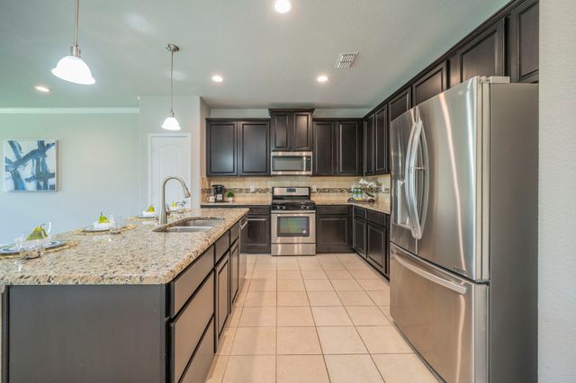 1621 Ranch Trail Road, Aubrey, TX 76227