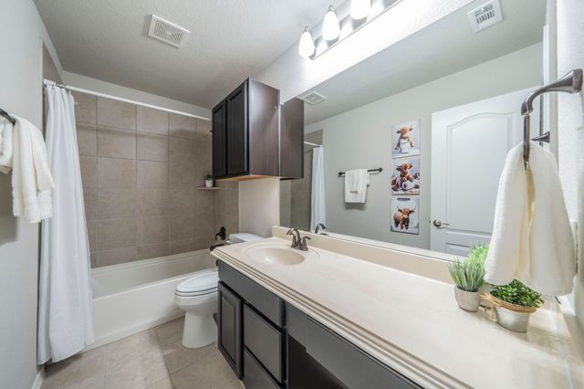 1621 Ranch Trail Road, Aubrey, TX 76227