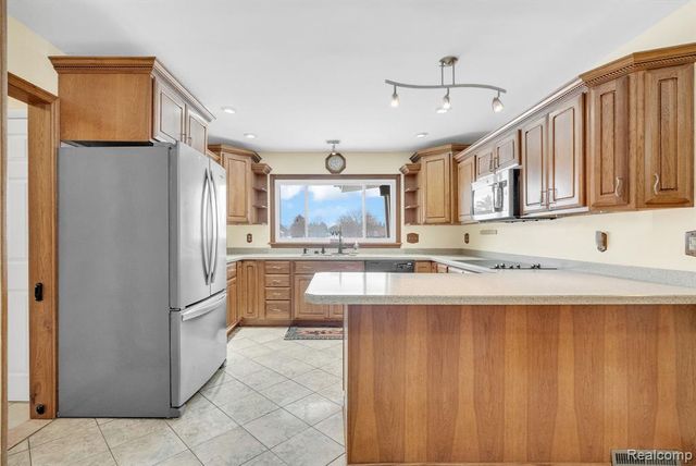 6800 Peck Road, Lexington, MI 48450