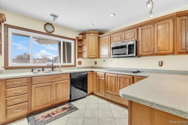 6800 Peck Road, Lexington, MI 48450