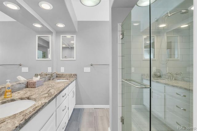 6800 Peck Road, Lexington, MI 48450