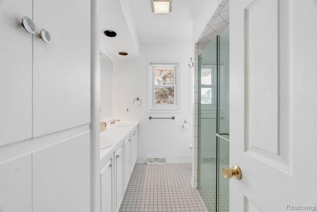 6800 Peck Road, Lexington, MI 48450