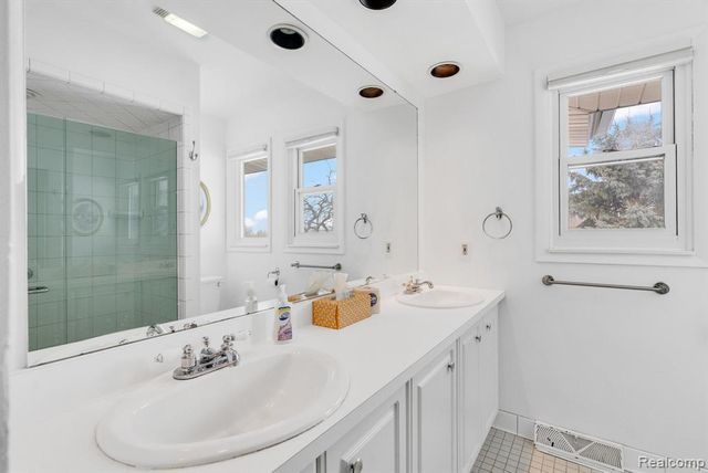 6800 Peck Road, Lexington, MI 48450