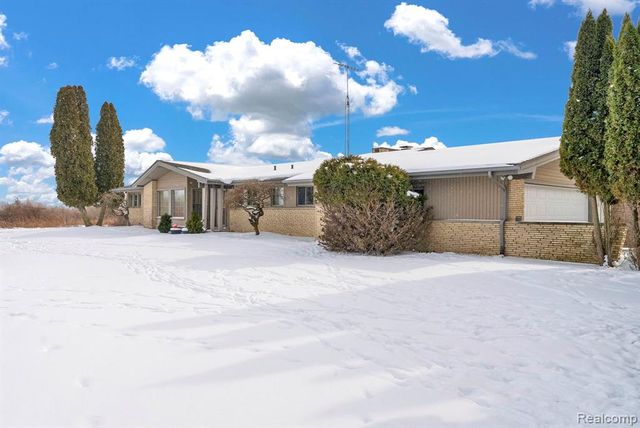 6800 Peck Road, Lexington, MI 48450