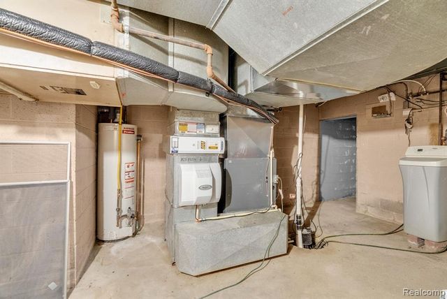 6800 Peck Road, Lexington, MI 48450