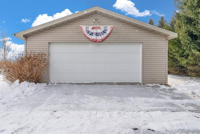 6800 Peck Road, Lexington, MI 48450