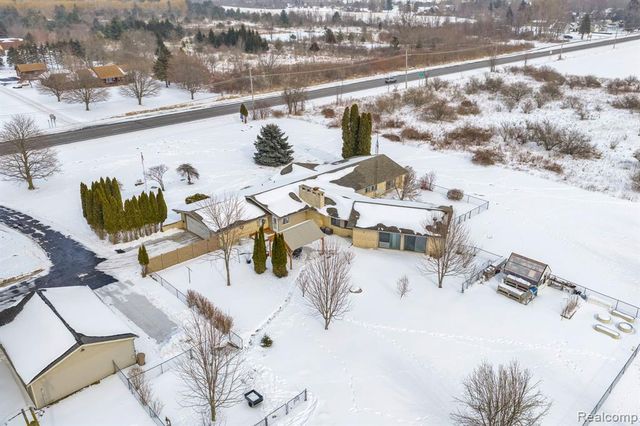 6800 Peck Road, Lexington, MI 48450