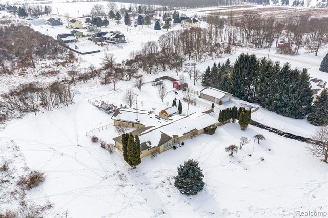 6800 Peck Road, Lexington, MI 48450