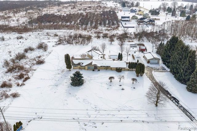 6800 Peck Road, Lexington, MI 48450