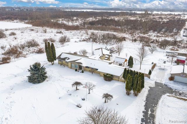 6800 Peck Road, Lexington, MI 48450