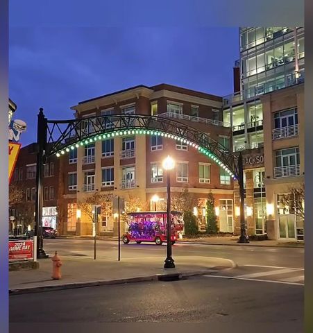 78 E Chestnut Street, 602, Columbus, OH 43215