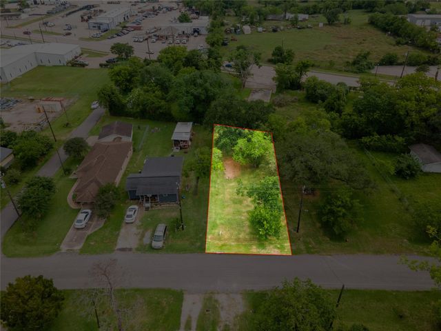 507 Cemetery Street, Clute, TX 77531