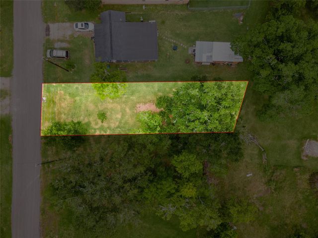 507 Cemetery Street, Clute, TX 77531