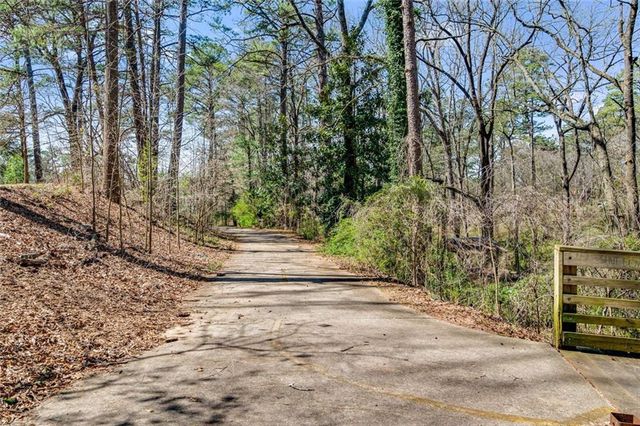 2043 Thomasville Drive, Atlanta, GA 30315