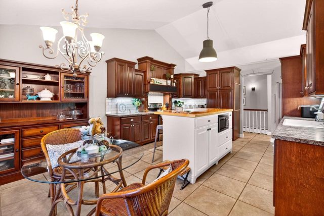 8094 COLEMAN RIDGE ROAD, Neenah, WI 54956