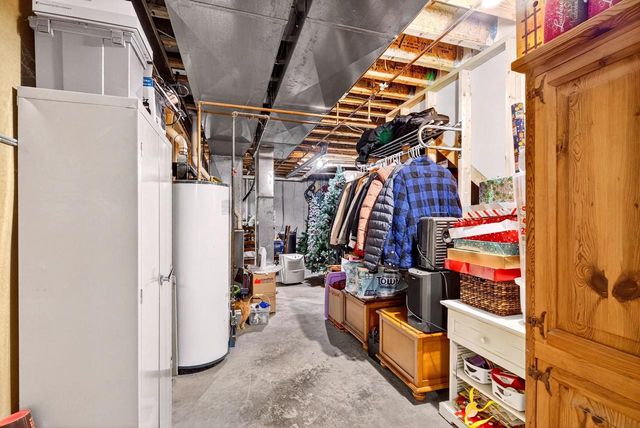 8094 COLEMAN RIDGE ROAD, Neenah, WI 54956