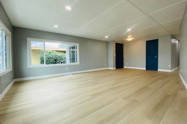 601 N Kirby Street 102, Hemet, CA 92545