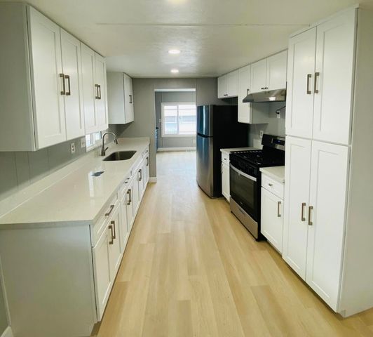 601 N Kirby Street 102, Hemet, CA 92545