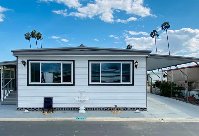 601 N Kirby Street 102, Hemet, CA 92545