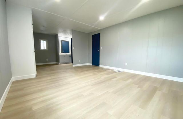 601 N Kirby Street 102, Hemet, CA 92545