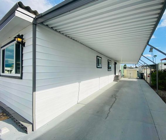 601 N Kirby Street 102, Hemet, CA 92545