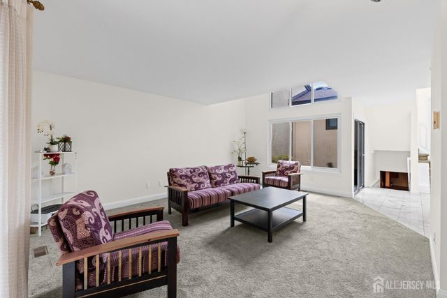 130 Sayre Drive 130, Plainsboro, NJ 08540