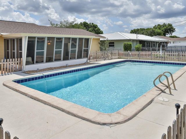 4834 EASTON STREET, Lake Wales, FL 33859