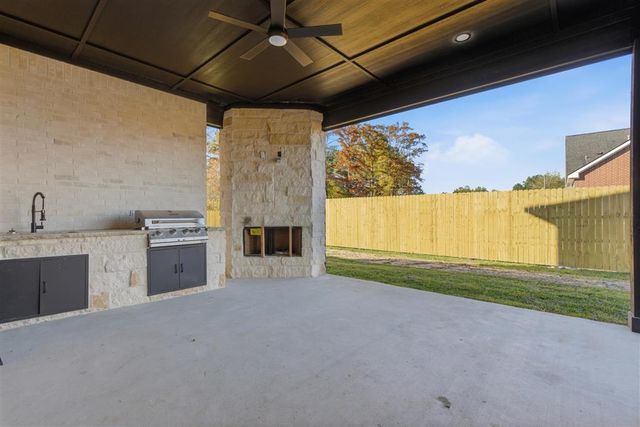 1120 Mary Diane Mccall, Lake Charles, LA 70605