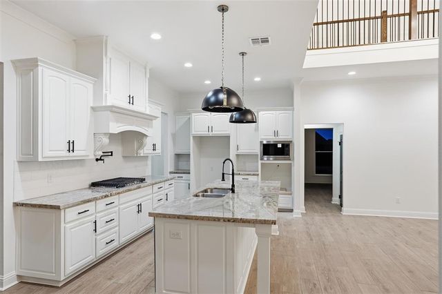 1120 Mary Diane Mccall, Lake Charles, LA 70605