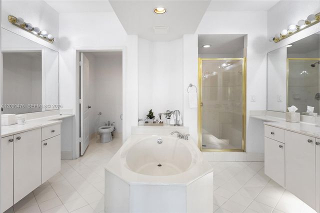 10770 NW 66th Street 404, Doral, FL 33178