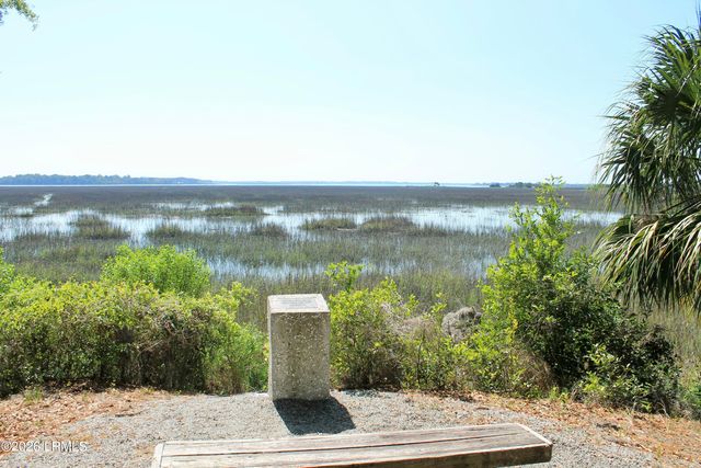 807 11th Street, Port Royal, SC 29935